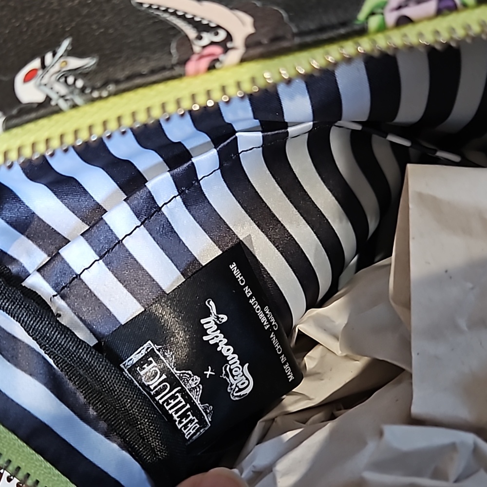 BettleJuice mini backpack and cardholder set - Picture 6 of 12